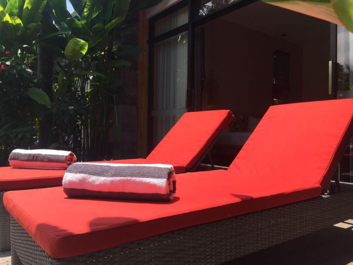 Le Chien Rouge Hotel Lovina  Exterior photo