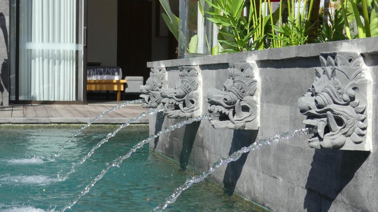 Le Chien Rouge Hotel Lovina  Exterior photo
